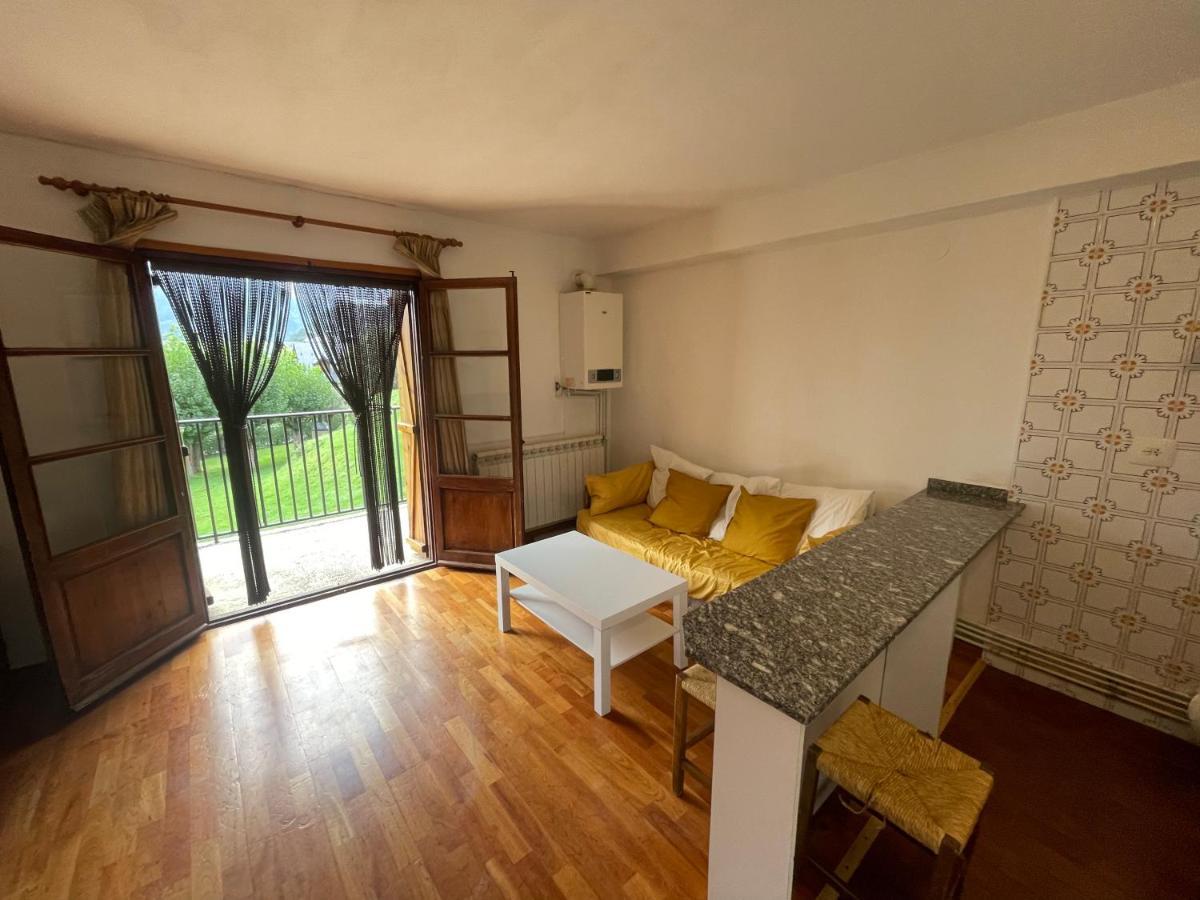 Apartamento Con Espectacular Terraza Escarrilla Exterior photo